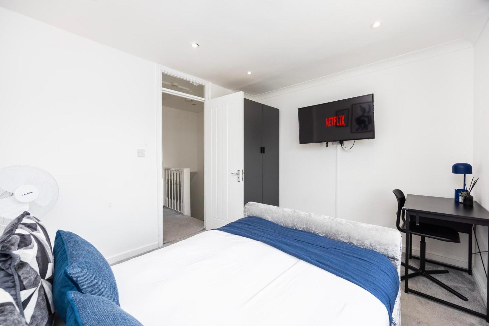 Stylish 2 Bedroom With Garden Free Parking Smart Tvs Close To Thames Riverside And Canary Wharf *