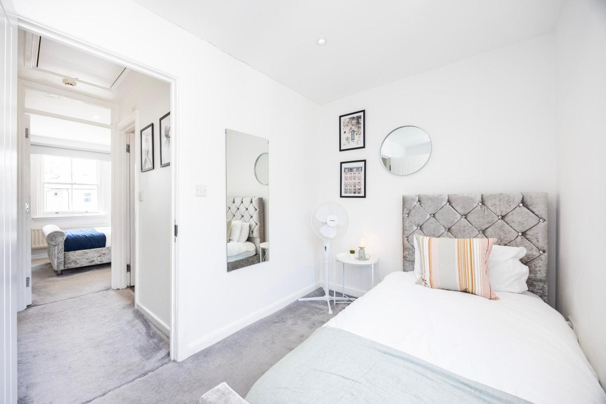 Stylish 2 Bedroom With Garden Free Parking Smart Tvs Close To Thames Riverside And Canary Wharf London