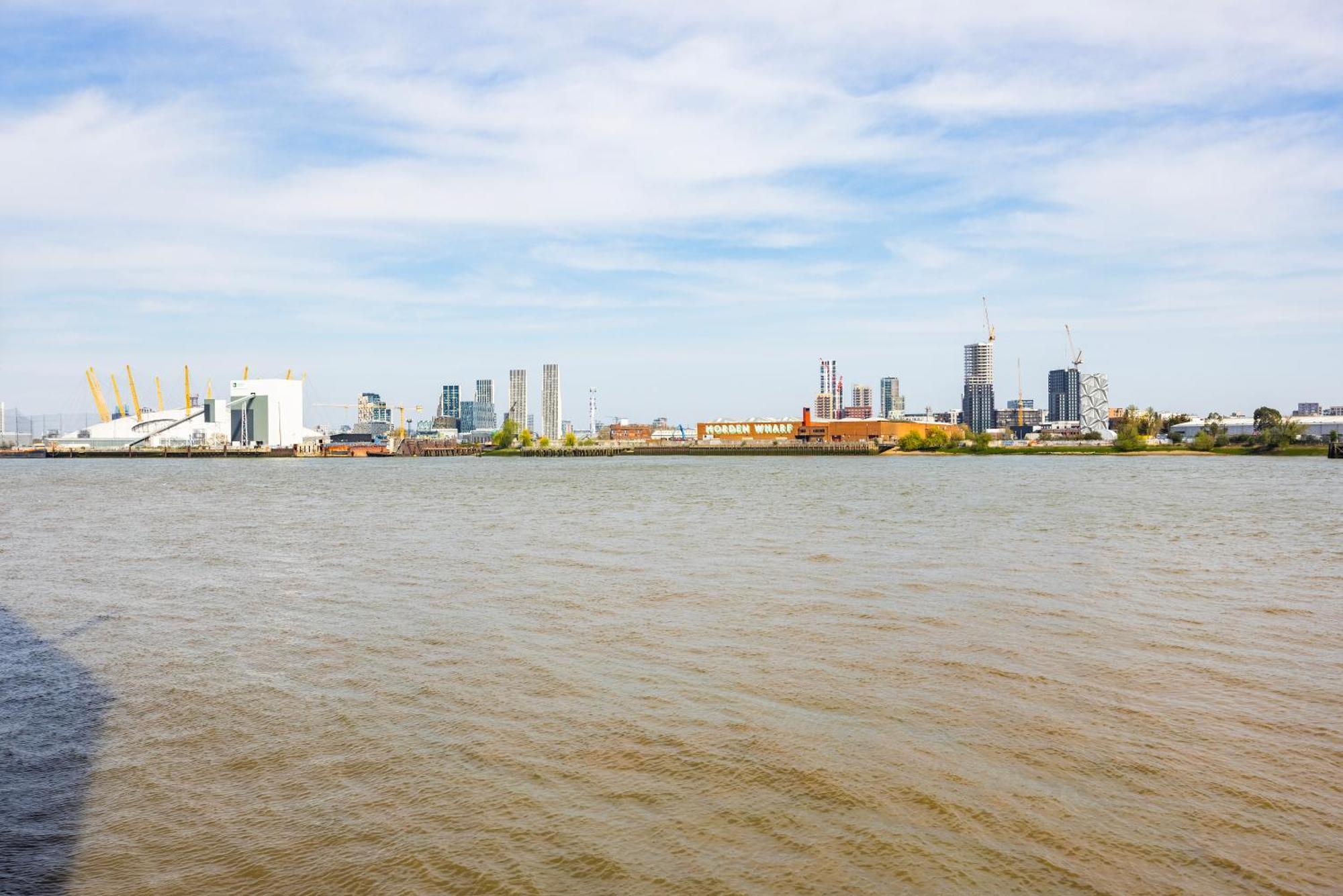 Holiday home Stylish 2 Bedroom With Garden Free Parking Smart Tvs Close To Thames Riverside And Canary Wharf London