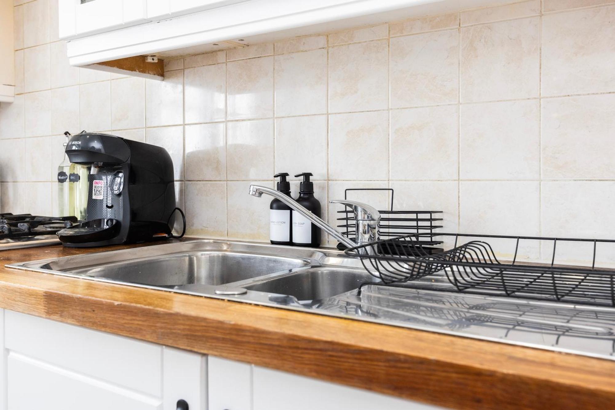 Stylish 2 Bedroom With Garden Free Parking Smart Tvs Close To Thames Riverside And Canary Wharf Holiday home *