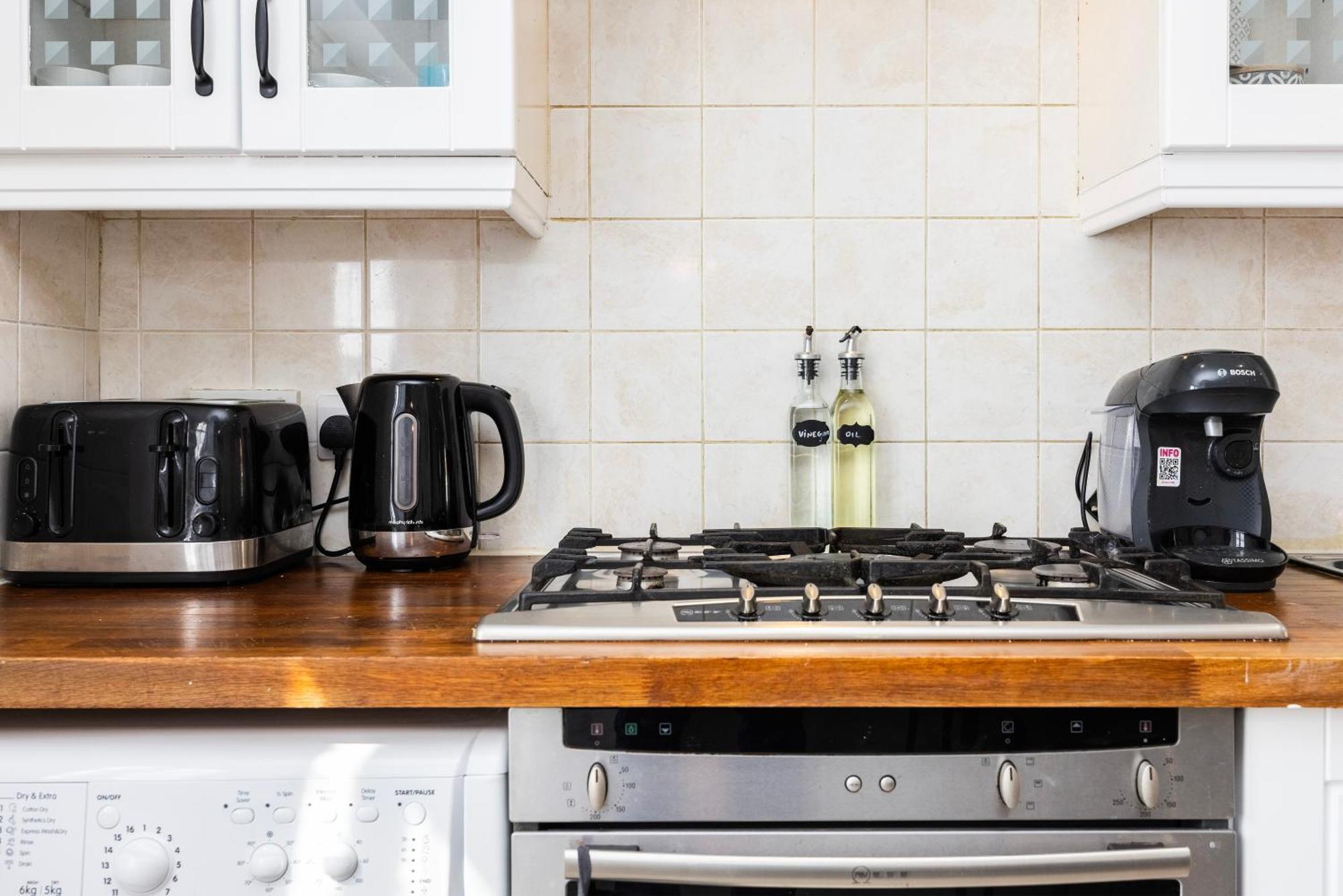 Holiday home Stylish 2 Bedroom With Garden Free Parking Smart Tvs Close To Thames Riverside And Canary Wharf London