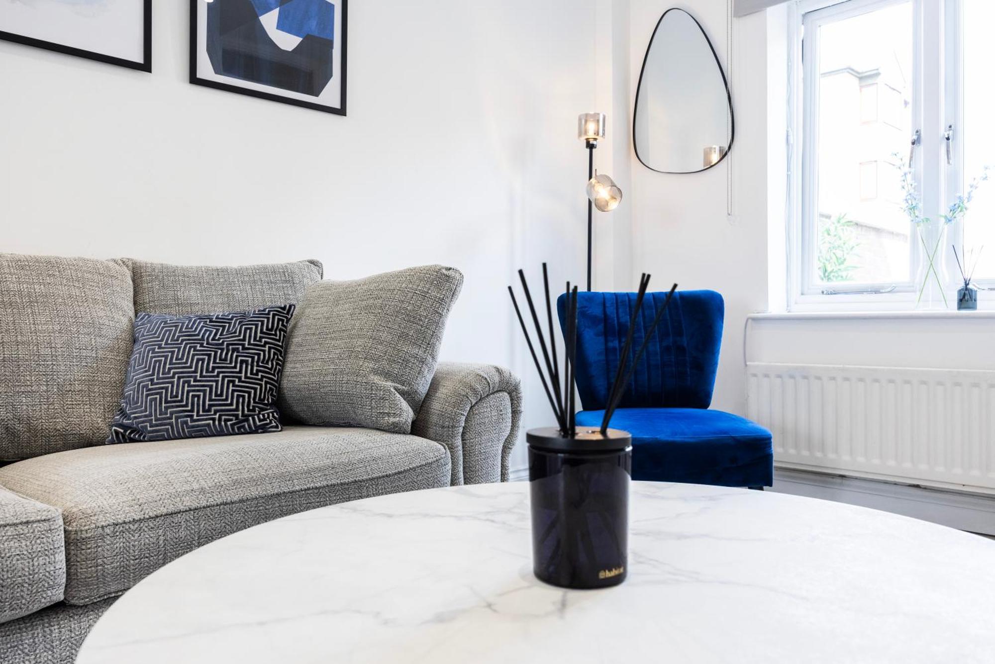 Stylish 2 Bedroom With Garden Free Parking Smart Tvs Close To Thames Riverside And Canary Wharf Holiday home