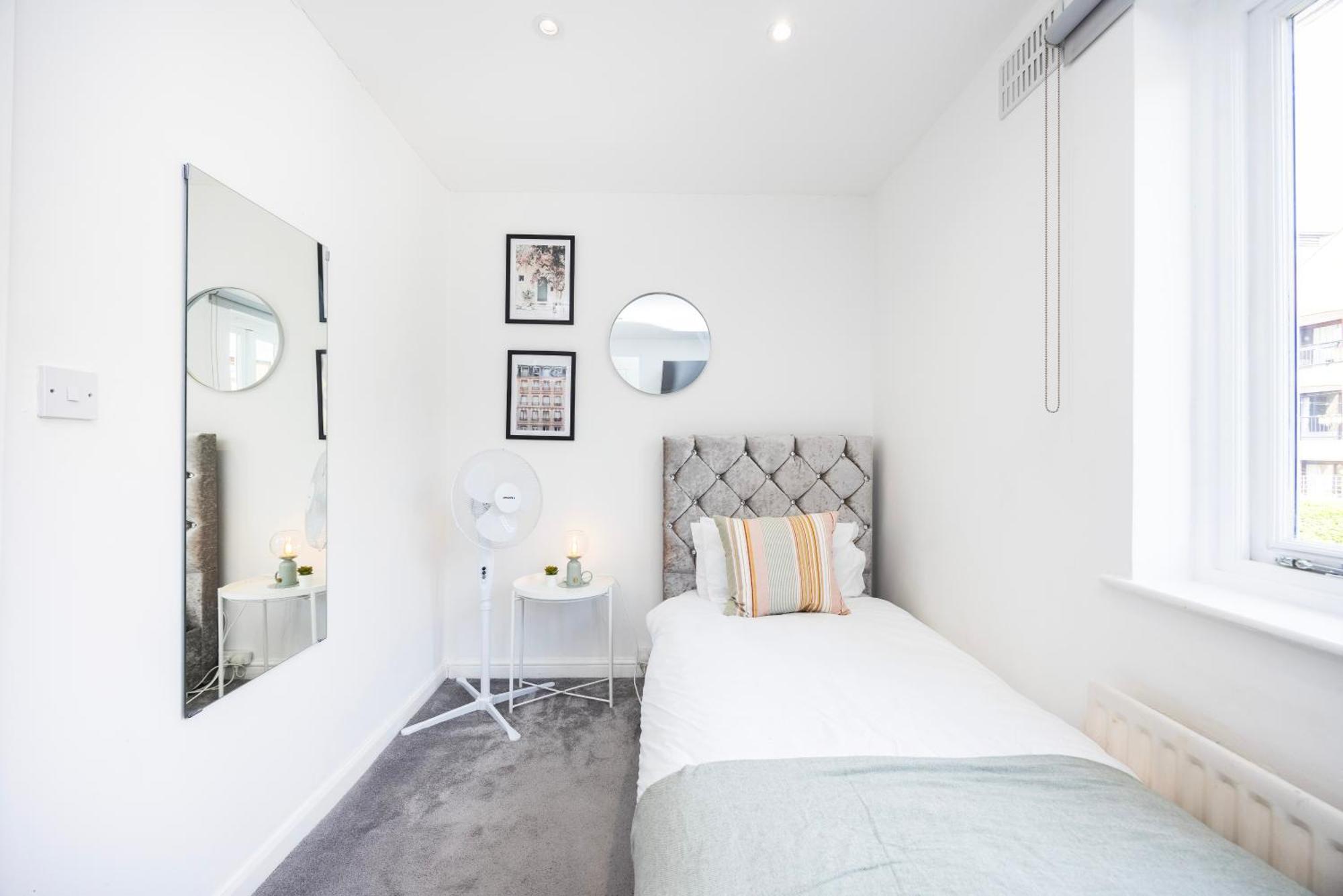 Stylish 2 Bedroom With Garden Free Parking Smart Tvs Close To Thames Riverside And Canary Wharf * London